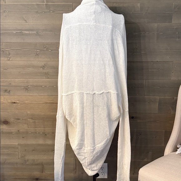 Bajra white long sleeve waffle knit cardigan, contemporary style - Picture 3 of 3